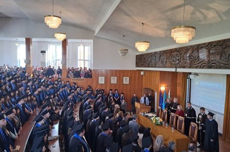 Стопанска академия „Д. А. Ценов” дипломира Випуск ’2022 в ОКС „бакалавър”